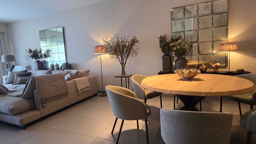 Prachtig massief eikenhout eettafel, Ophalen, Zo goed als nieuw, 4 tot 6 stoelen