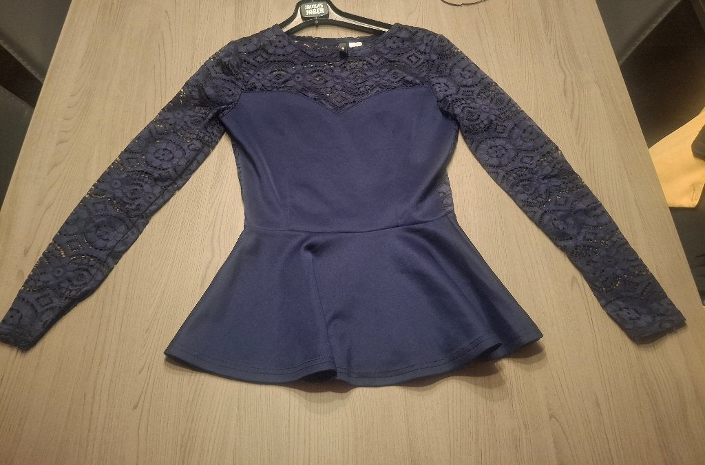 Peplum top van kant maat S., Kleding | Dames, Topjes, H&M, Blauw, Ophalen of Verzenden, Zo goed als nieuw