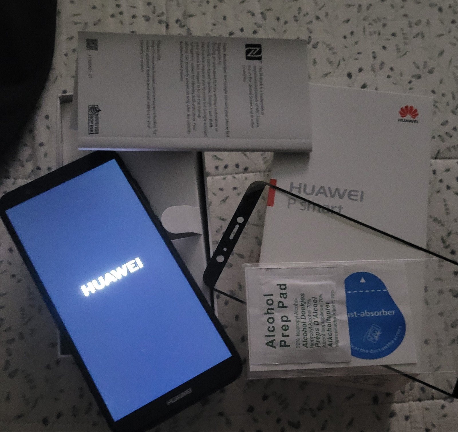 gsm Huawei p smart met glas beschermer  nieuwe, Ophalen of Verzenden