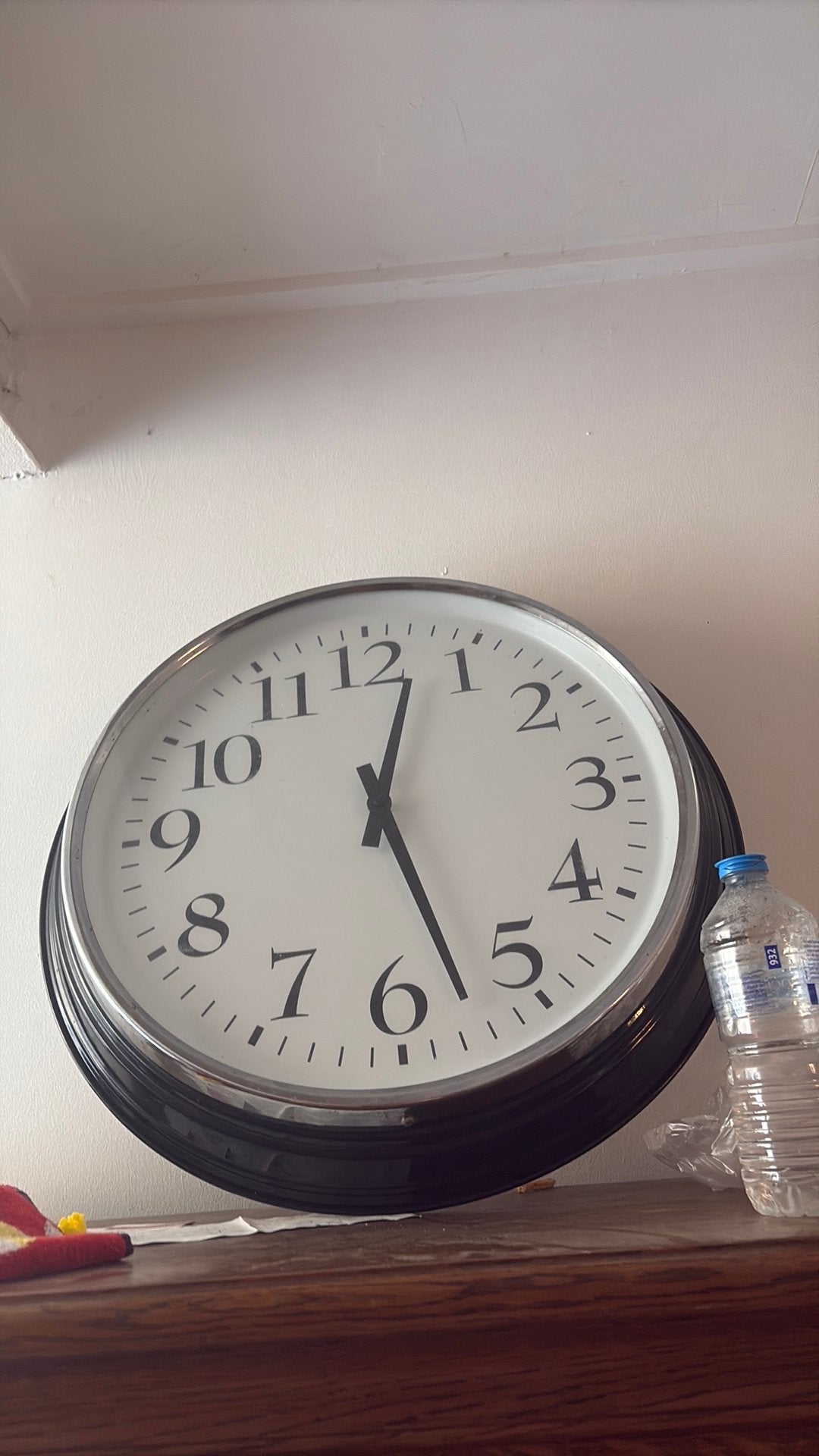 Wandklok GRATIS, Huis en Inrichting, Woonaccessoires | Klokken, Ophalen, Zo goed als nieuw, Wandklok