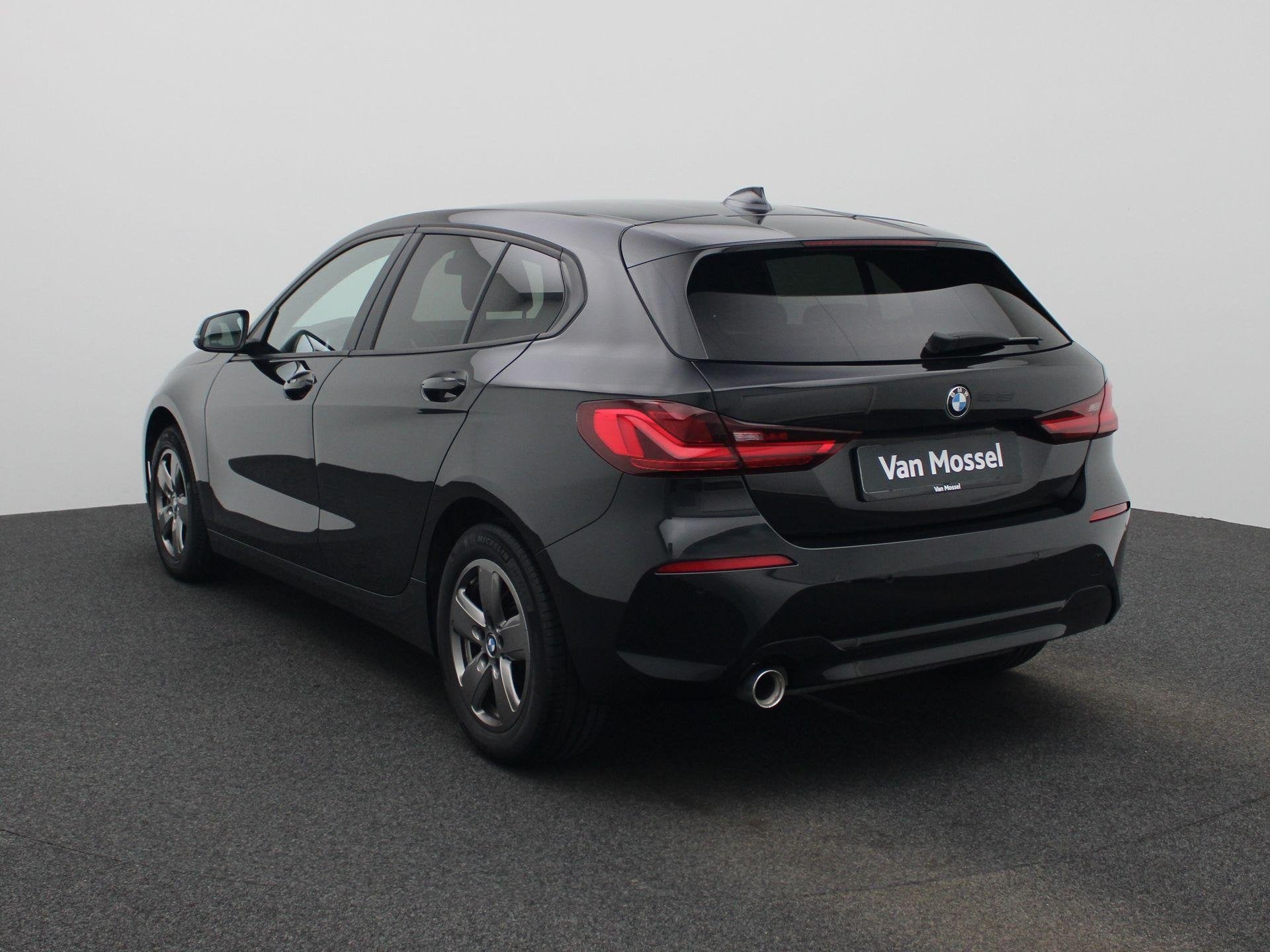 BMW 1-serie 118i Executive ZETELVERWARMING | LED | NAVI, https://public.car-pass.be/vhr/f6704c3a-f4f3-481b-bc70-6ec8ce7c911b, Gebruikt