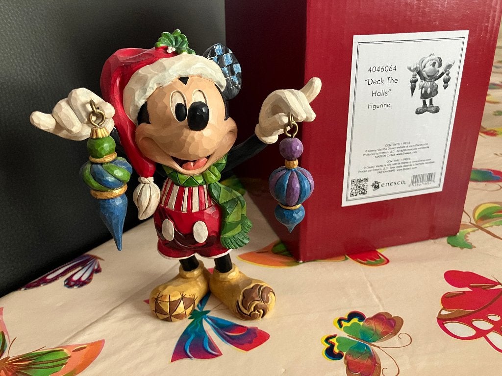 Disney kerst Traditions Mickey Mouse - Deck The Halls, Ophalen of Verzenden, Mickey Mouse, Nieuw, Beeldje of Figuurtje