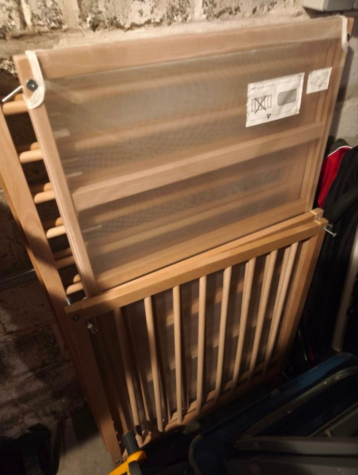 Lit Ikea, Enlèvement