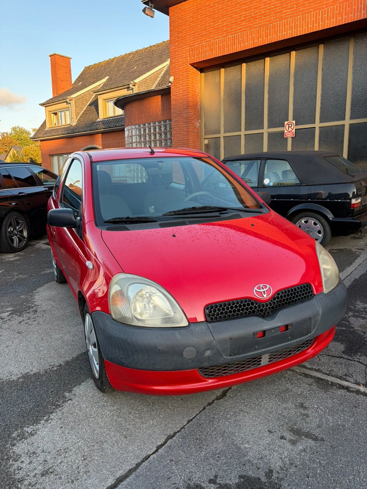 Toyota yaris, Stof, Handgeschakeld, Grijs, Particulier