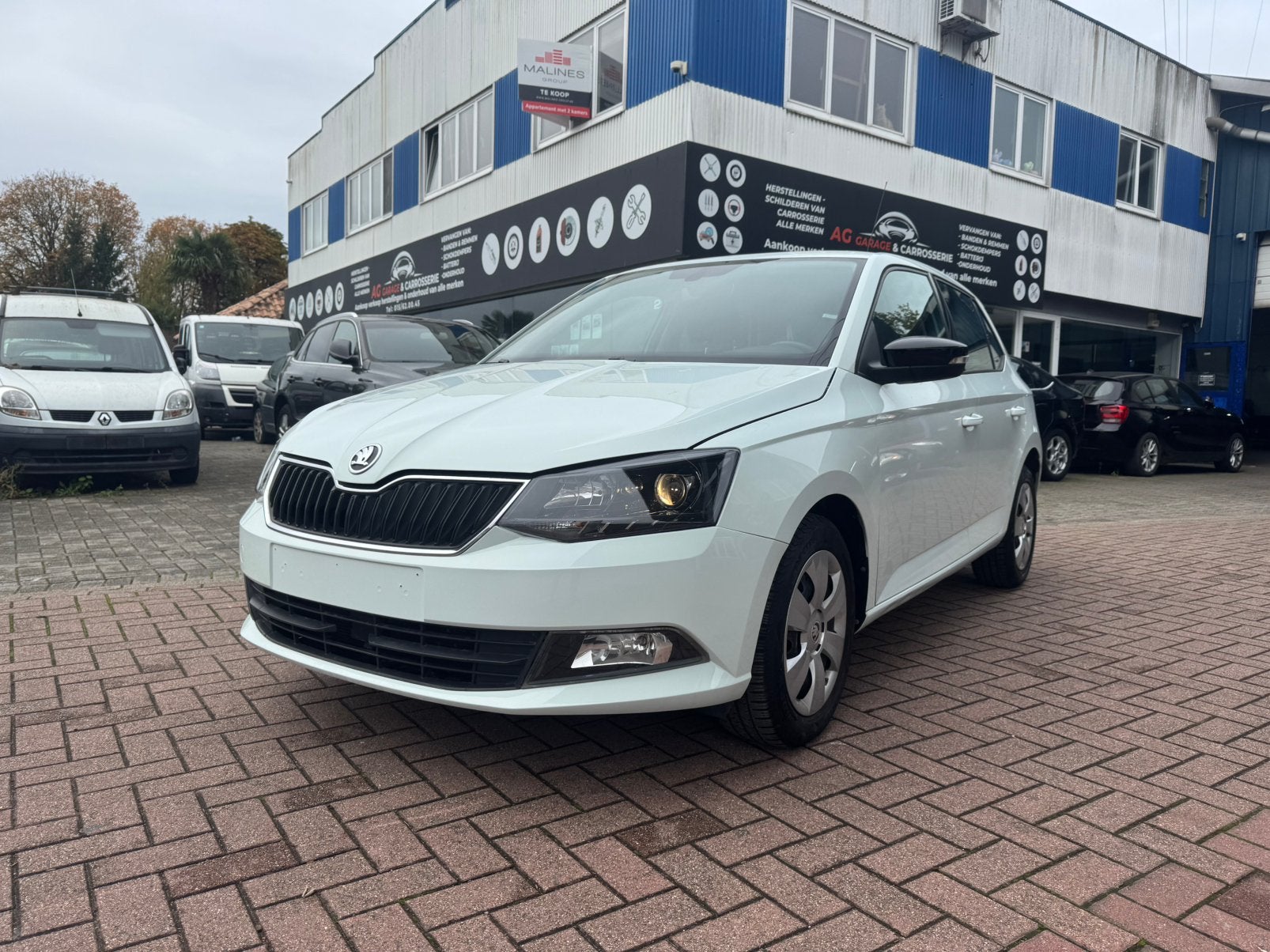 Skoda Fabia 1.2 - ESSENCE - AUTOMATIQUE - 30.000km - 2015, Autos, 1197 cm³, Achat, Euro 6, Entreprise