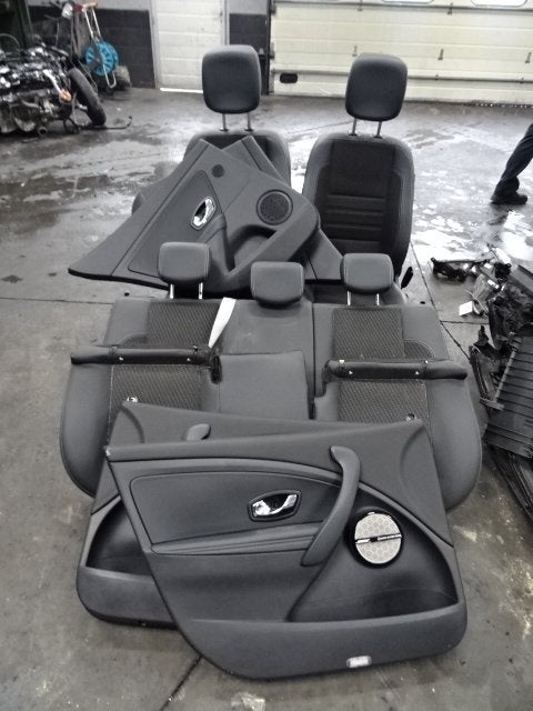 INTERIEUR Renault Megane III Berline (BZ) (01-2008/03-2017), Gebruikt, Renault, Peter-Huppertz-Straße 5
51063  Köln, DE, Dialog.deutschland@renault.de