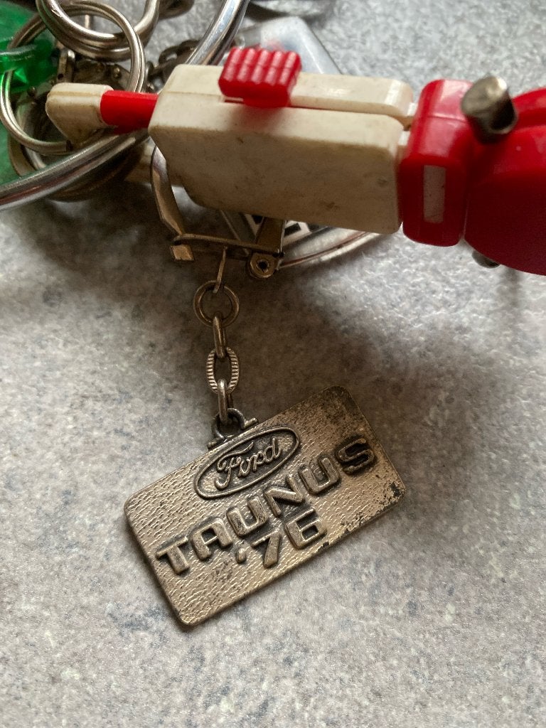 FORD TAUNUS '76 Sleutelhanger - Authentiek / Vintage, Ophalen of Verzenden, Gebruikt, Ford