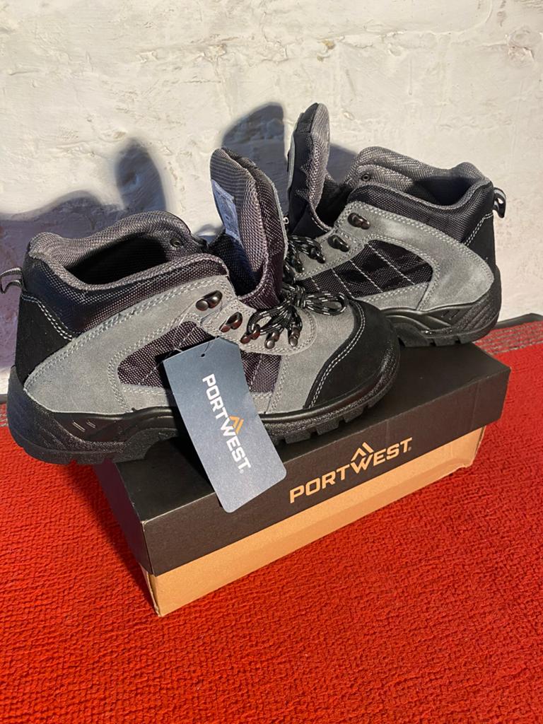 Baskets de sécurité montante PORTWEST taille 42 neuves, Neuf, Enlèvement ou Envoi, Chaussures de travail, Noir