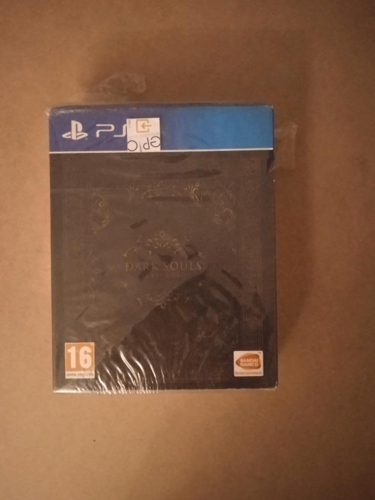 Dark Souls Trilogy PS4, Gebruikt, 1 speler, Vanaf 16 jaar, Ophalen