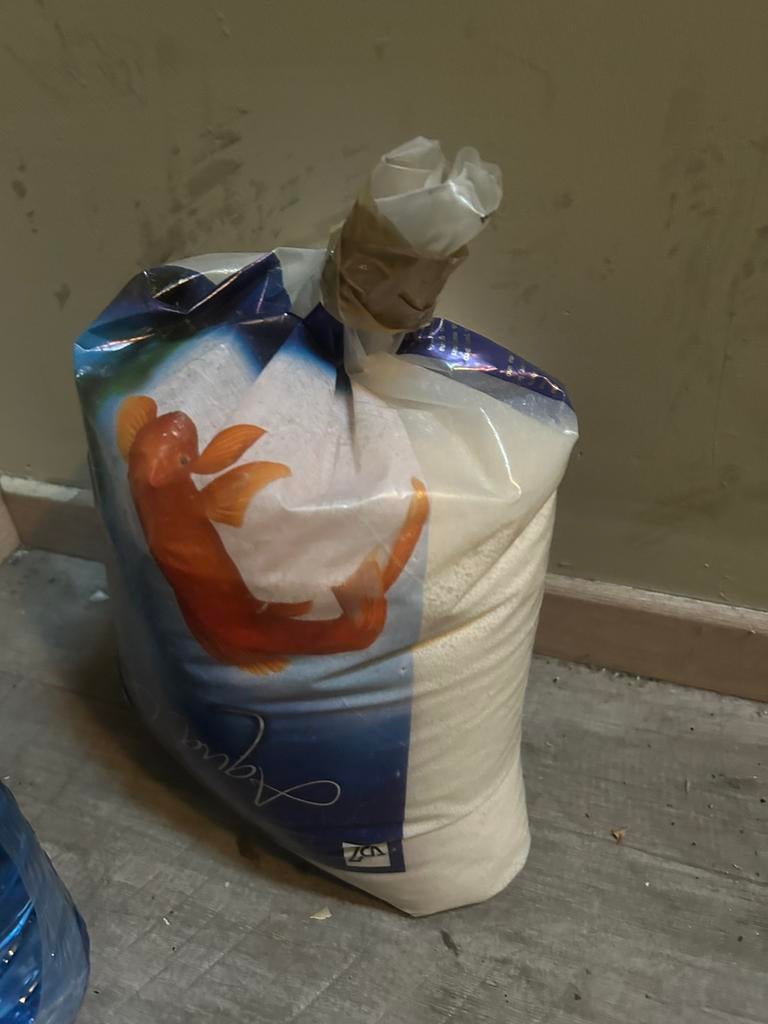 aquarium grind, Ophalen, Zo goed als nieuw
