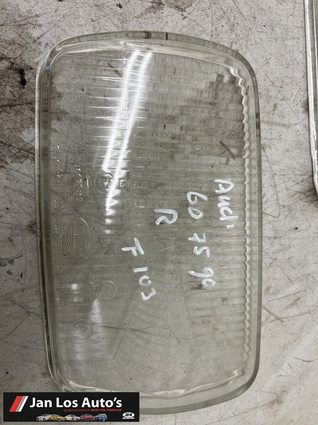 Audi 60 75 90 F103 koplampglas rechts NOS, -, Origine de la pièce connue, Audi, Utilisé