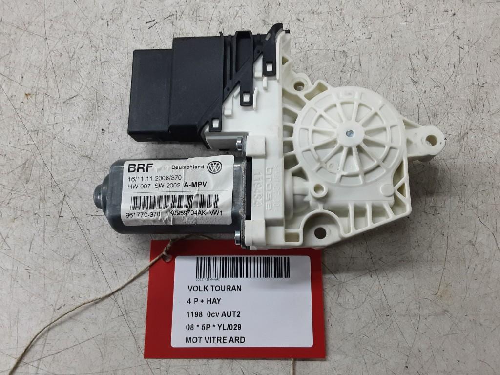 MOTEUR LEVE VITRE ELECTRIQUE ARRIÈRE DROIT (1K0959704AK), Volkswagen, Mevr. I. Hauben, Utilisé, Arrière