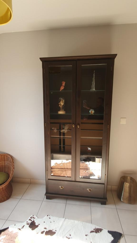 Vitrine style classique, Enlèvement