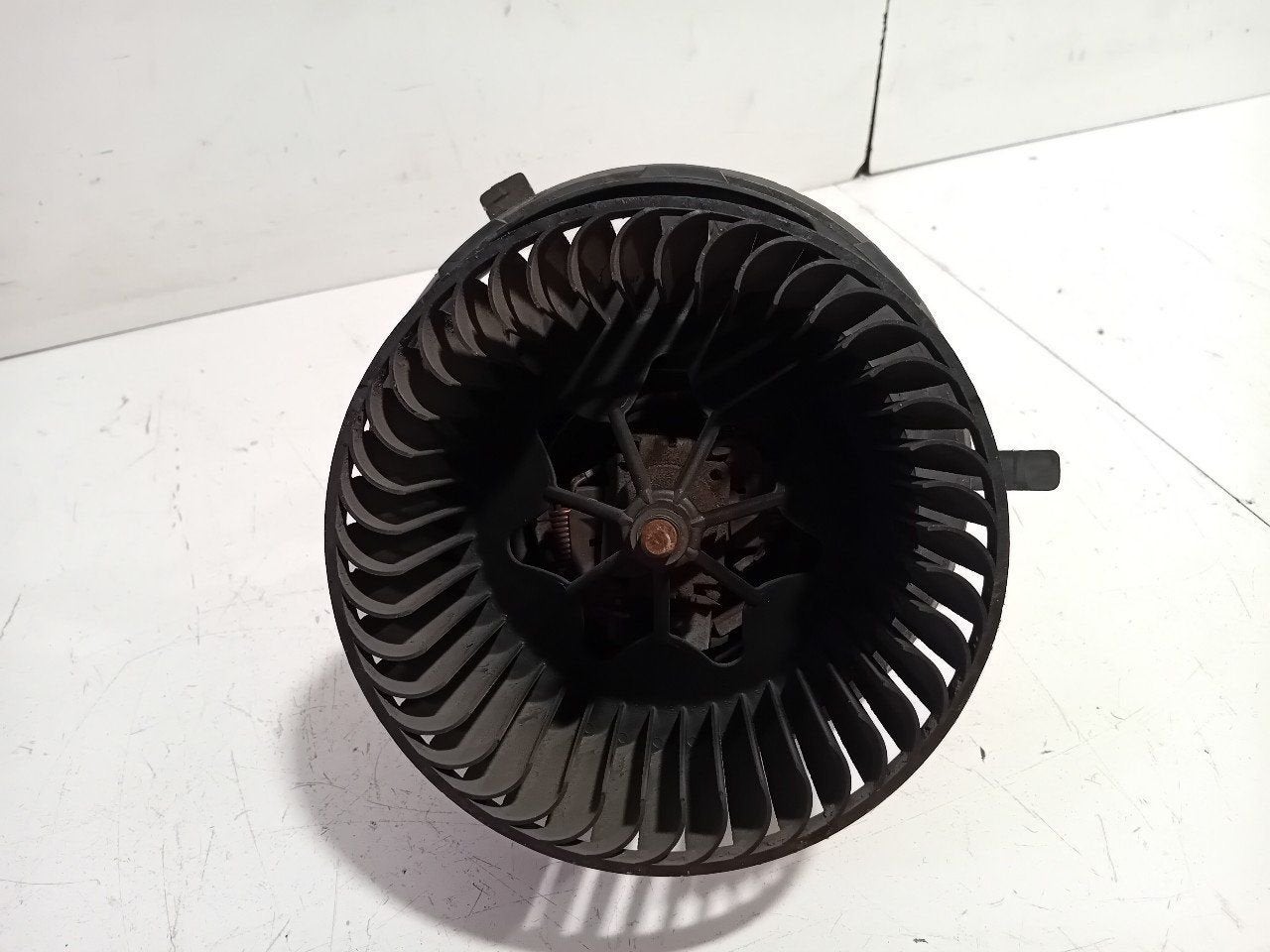 Kachel ventilator motor Volkswagen Scirocco, Onderdelen@venauto.nl, Van der Ven Autorecycling B.V., Gebruikt, Ettenseweg 76, 4706 PB Roosendaal, The Netherlands