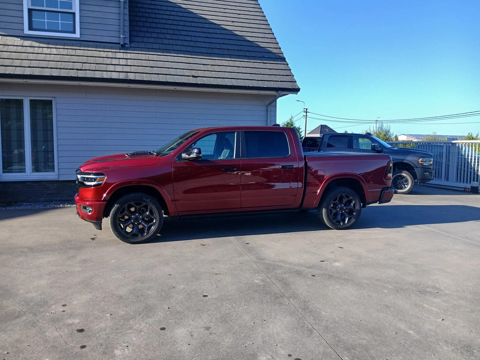 Dodge Ram RAM 1500 limited night (automatique), Autos, Volant multifonction, Cuir et Alcantara, Achat, Entreprise