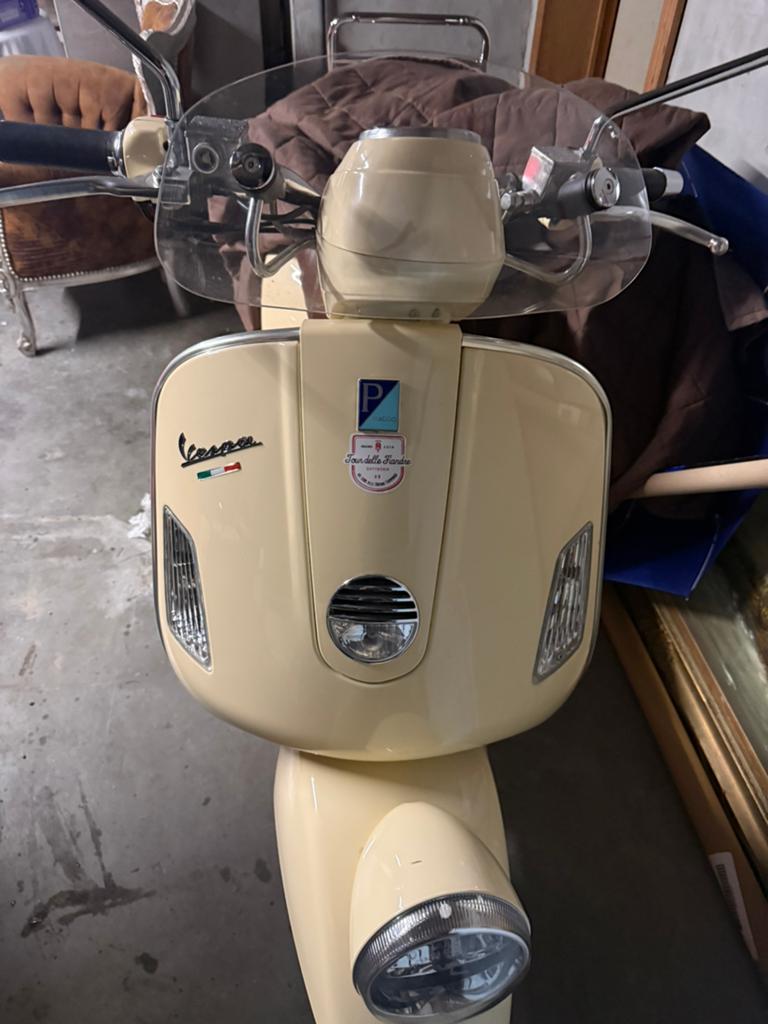 Vespa GTV250, Ophalen, Zo goed als nieuw, 250 cc, Overige modellen