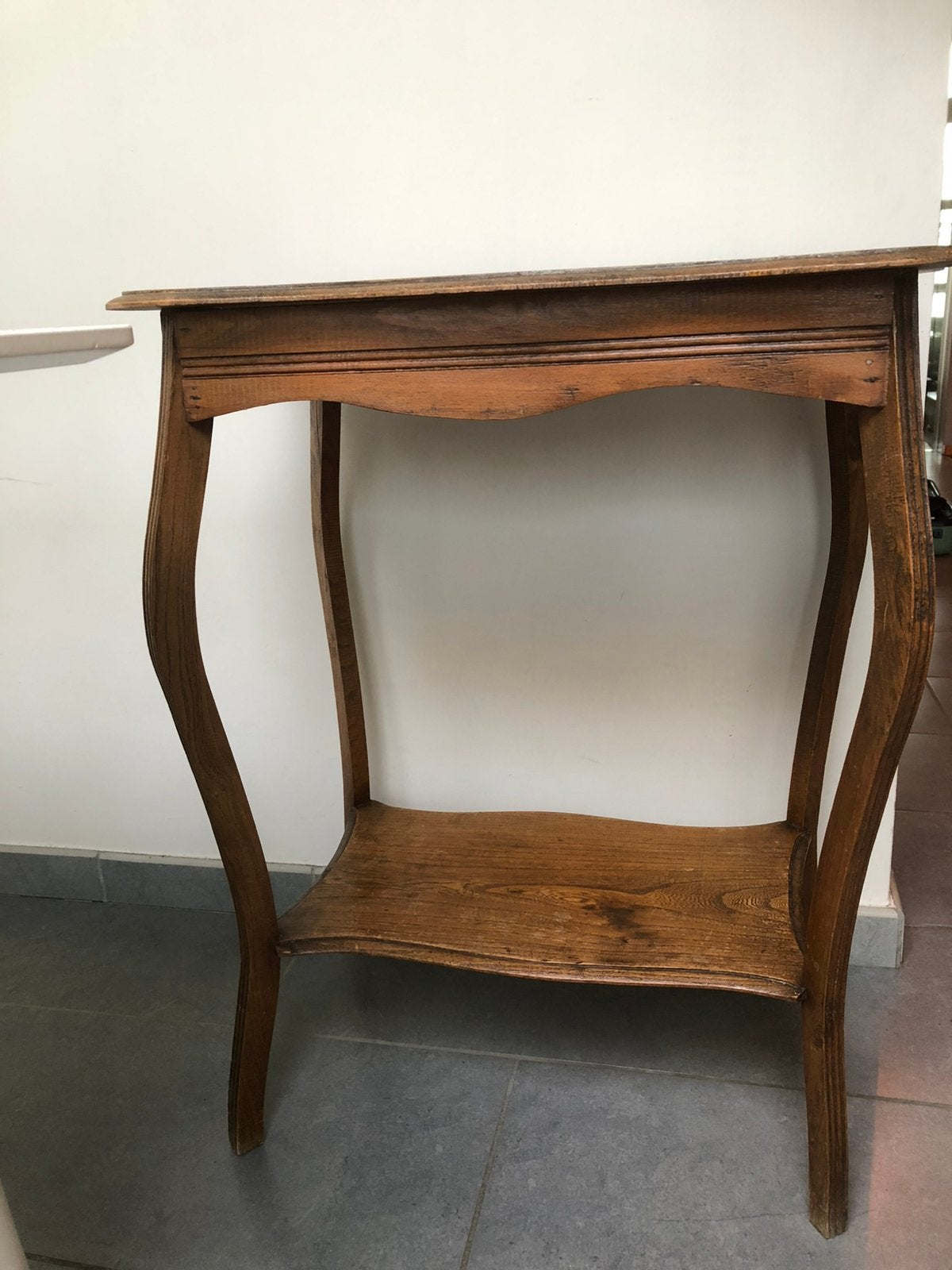 Zeer mooi decoratief houten bijzettafeltje, Antiek en Kunst, Ophalen