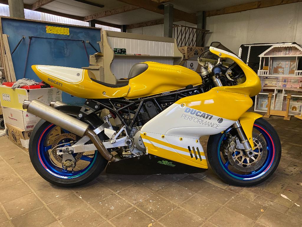 Ducati 900, Permis Moto A, 904 cm³, Plus de 35 kW, 2 cylindres