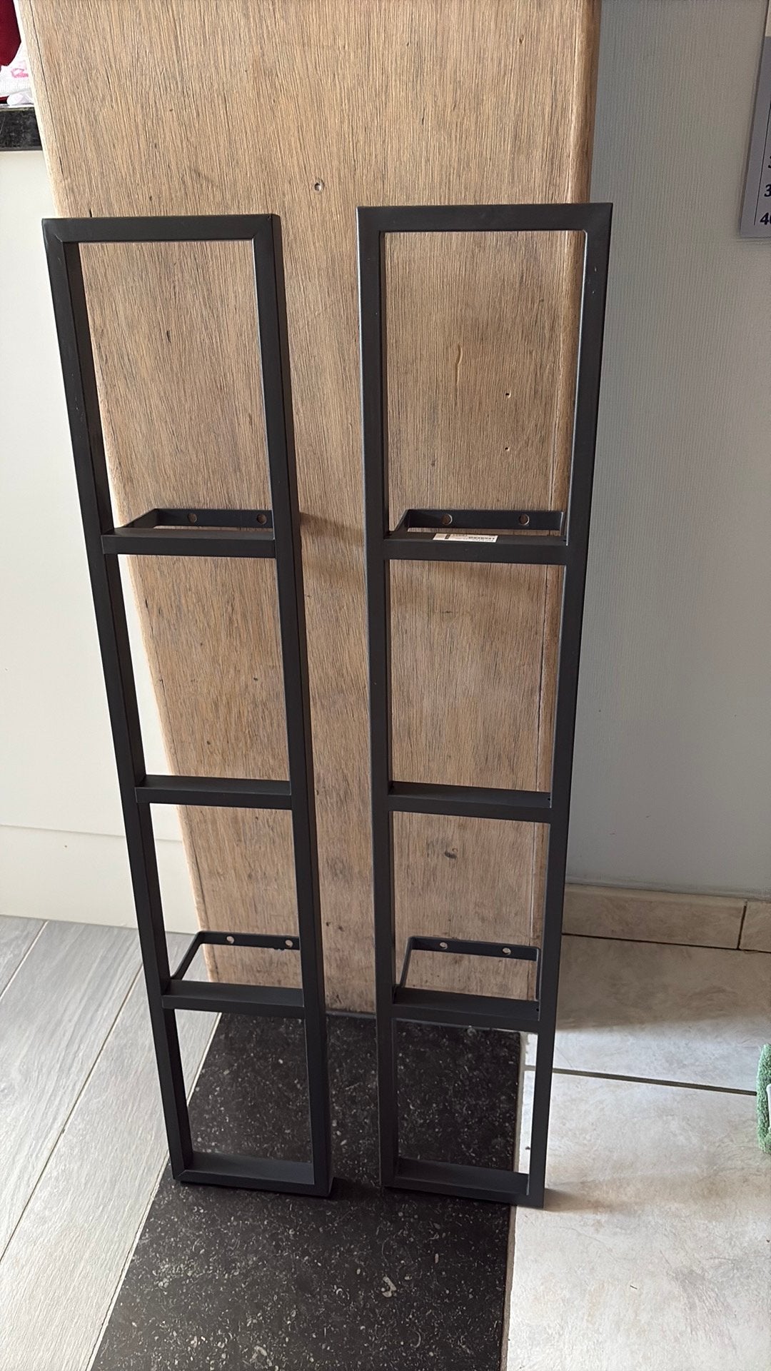 2 Cd-dvd rekjes van ikea 5€ / stuk, Ophalen, Zo goed als nieuw