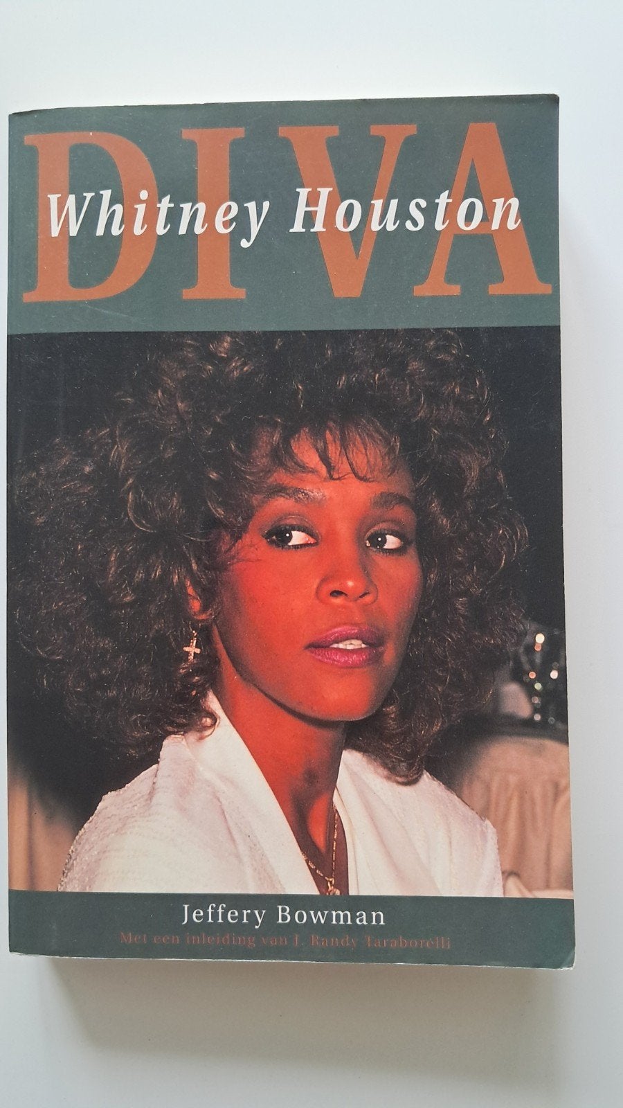 WHITNEY HOUSTON, Ophalen