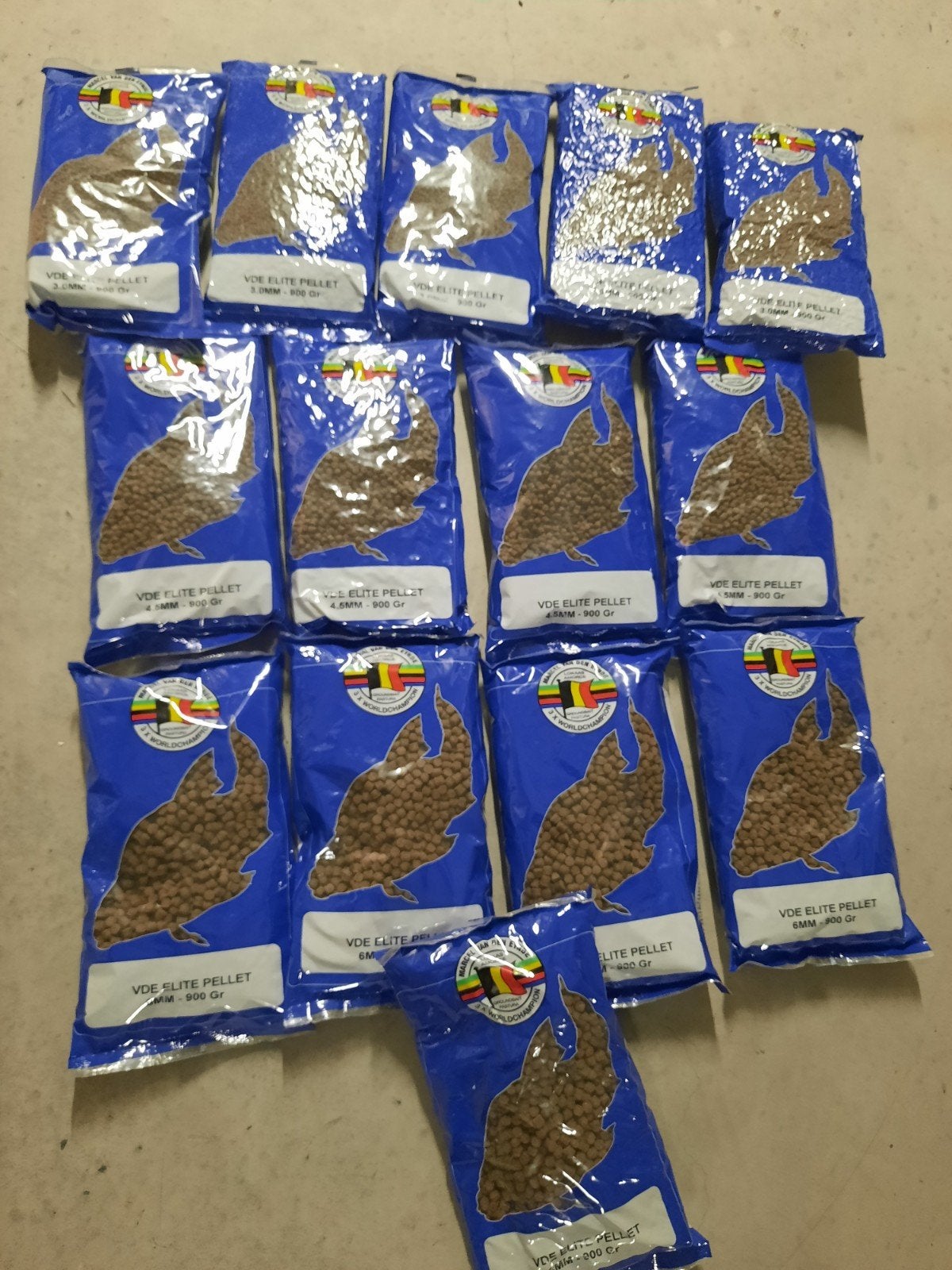 lot de 14 paquets de pellet, Ophalen, Nieuw, Kunstaas
