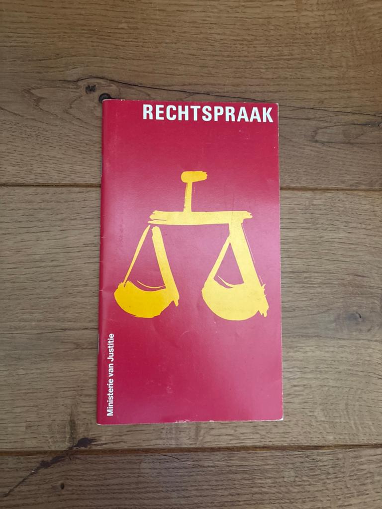 Rechtspraak – Ministerie van Justitie (1992), Ophalen of Verzenden, Zo goed als nieuw