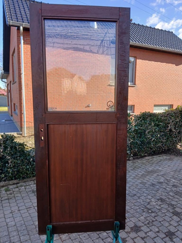 Diverse Hardhouten gebruikte buitendeuren, Ophalen
