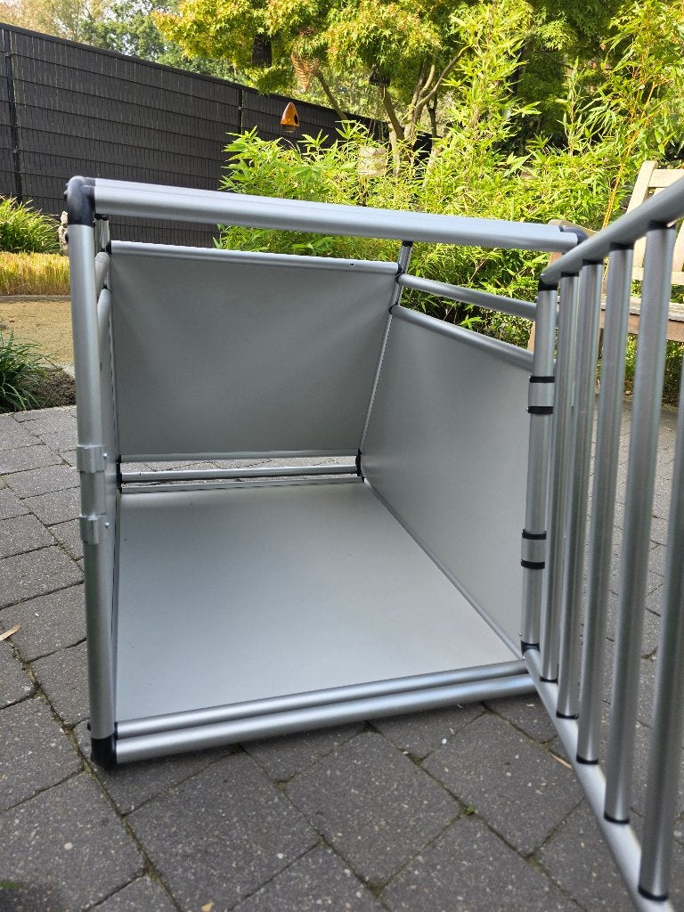 Hondenbench in nieuw staat, Enlèvement, Comme neuf