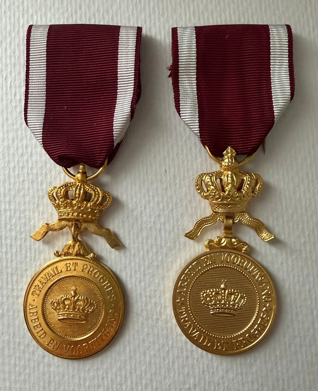 Gouden medailles Kroon Orde, Ophalen of Verzenden, Overige soorten, Lintje, Medaille of Wings