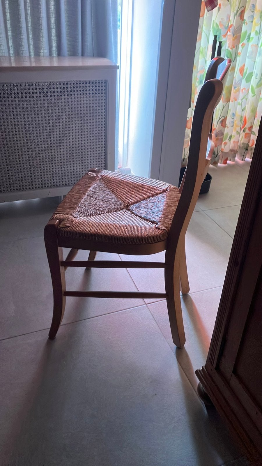 4vlaamse stoelen, Enlèvement