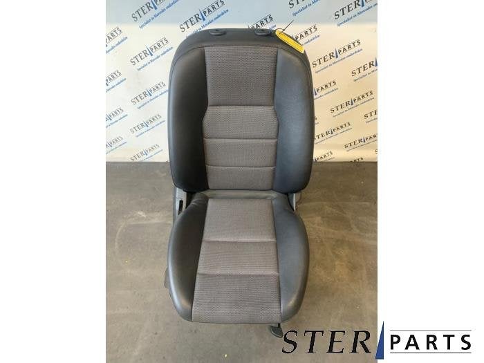 Stoel rechts van een Mercedes C-Klasse, Auto-onderdelen, Interieur en Bekleding, Gebruikt, -, Ophalen of Verzenden, -