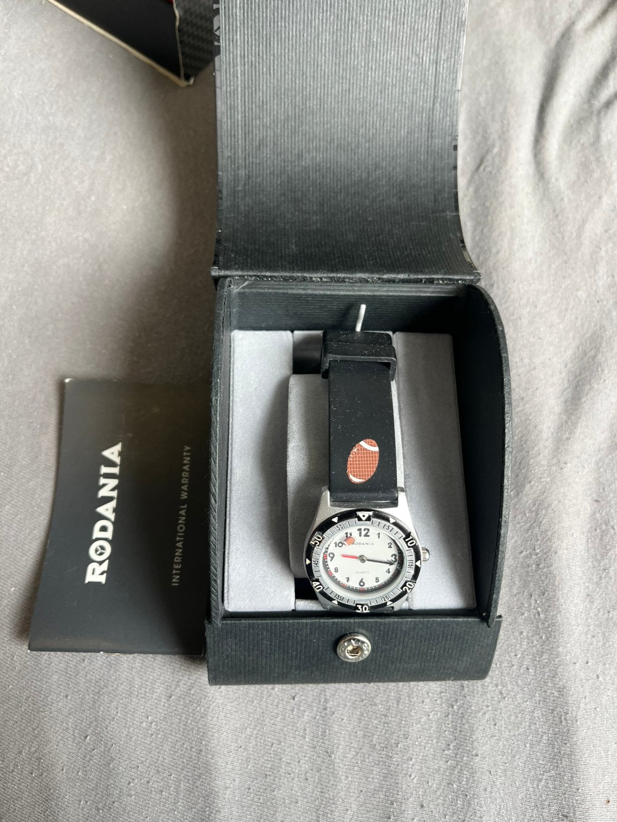 Montre Rodania, Enlèvement, Comme neuf