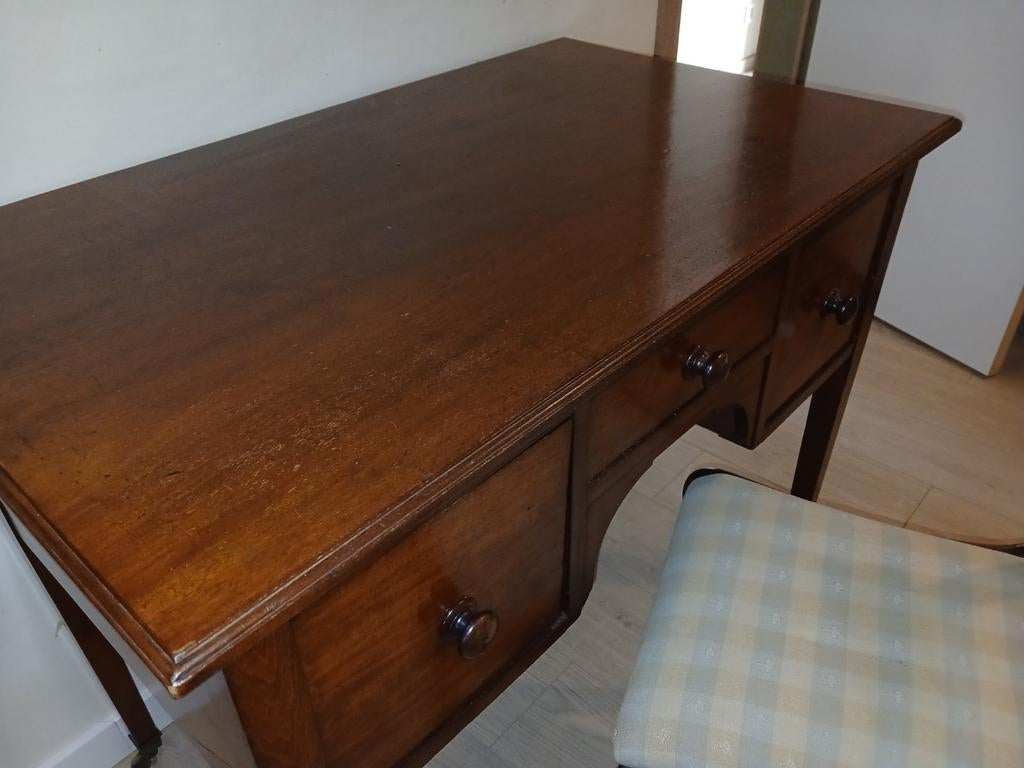 Antiek houten bureaumeubel met bijpassende stoel, Enlèvement