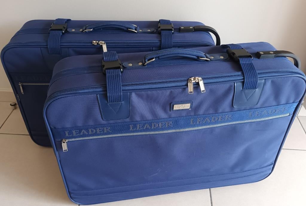Set 2 blauwe reiskoffers, Gebruikt, Minder dan 35 cm, Zacht kunststof, Wieltjes