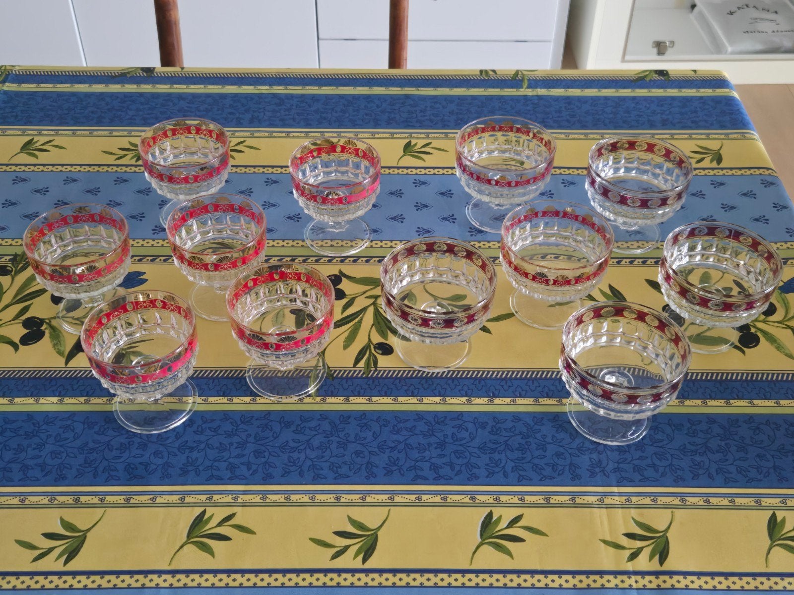 Twaalf vintage kristal coupen op voet uit gewerkt als nieuw, Ophalen of Verzenden, Nieuw, Kristal