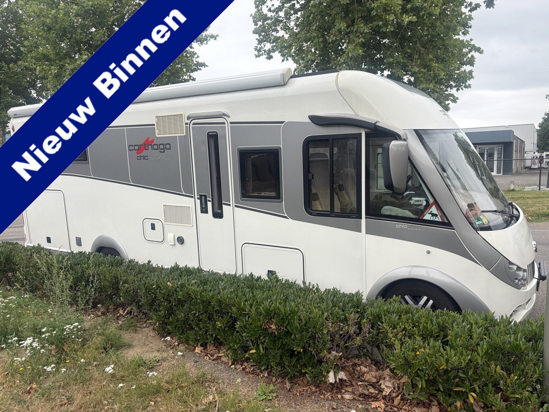 Carthago CHIC E-LINE I 51 QB Queensbed Hefbed Levelsysteem a, Caravanes & Camping, Camping-cars, jusqu'à 4, Intégral, Carthago