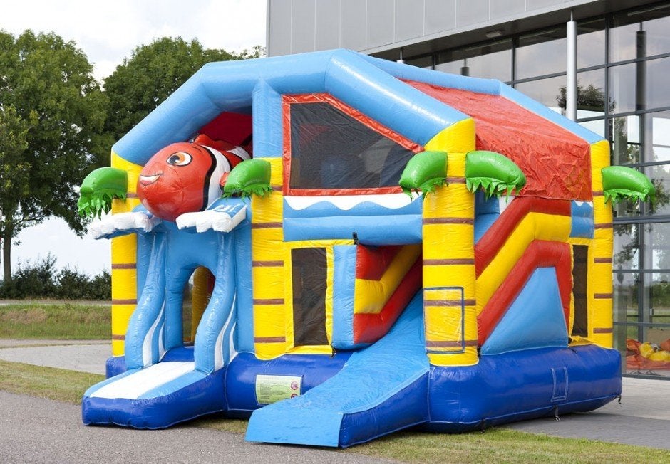 Multiplay overdekt JB springkasteel thema Nemo, Hobby en Vrije tijd, Feestartikelen, Ophalen, Gebruikt, Feestartikel
