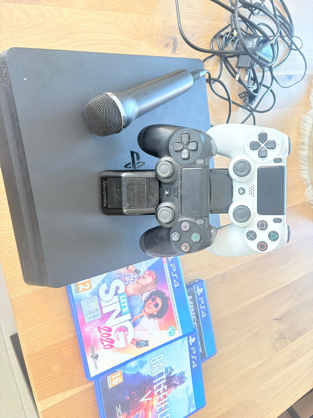 Playstation 4  1TB  met2 controllers,  3 spellen en micro, Gebruikt, Met 2 controllers, Ophalen of Verzenden, 1 TB