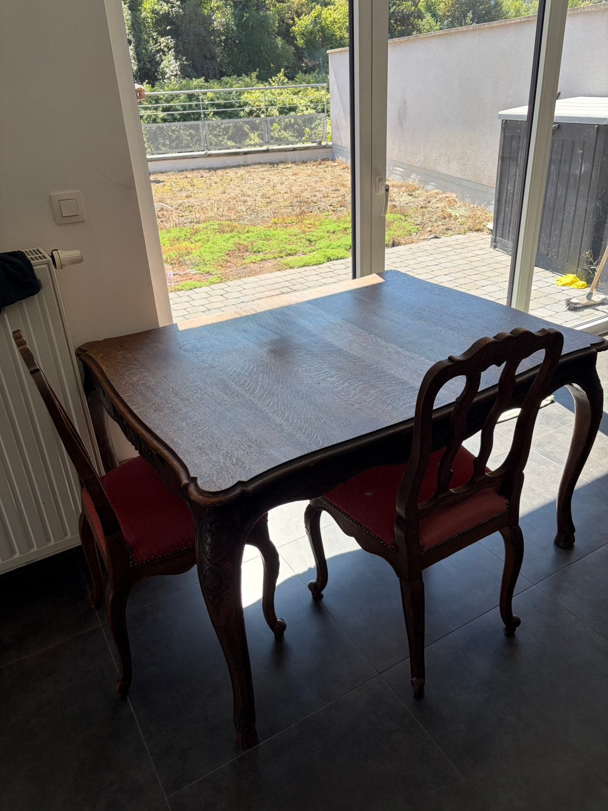 Table de salle à manger + chaisses, Enlèvement