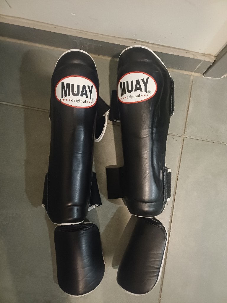 Kickboxing Scheen- en wreef beschermer maat "L", Sports & Fitness, Enlèvement ou Envoi, Protection pour arts martiaux, Autres