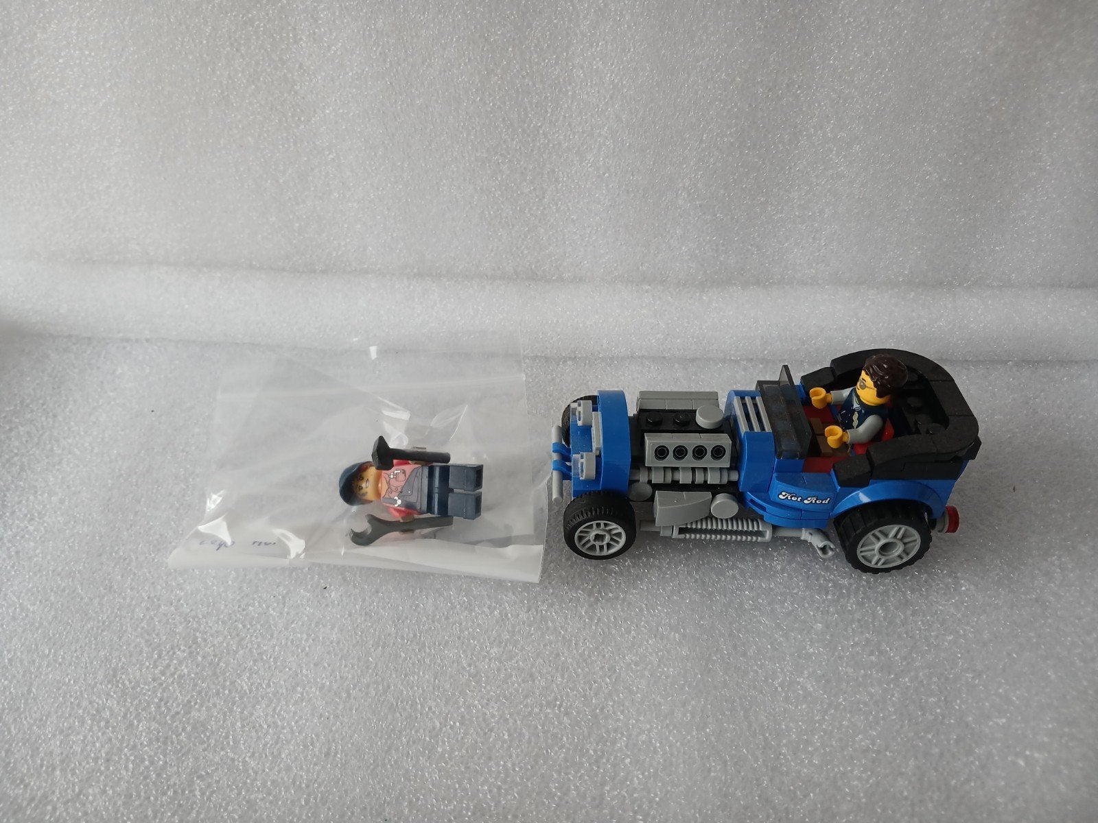 LEGO 40409 Hot Rod - Blauwe Racewagen met Minifiguren, Lego, Ensemble complet, Enlèvement ou Envoi, Overige thema's