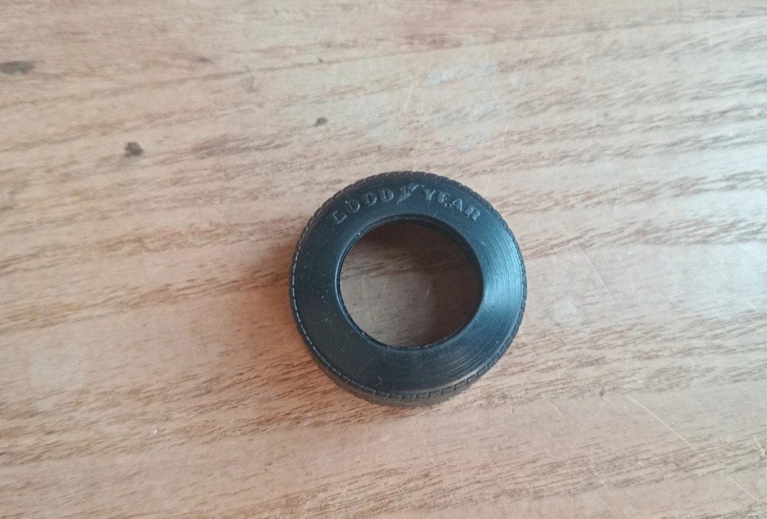 M.a.s.k. mask raven rubber wheel tire part 1986, Collections, Jouets, Envoi, Utilisé