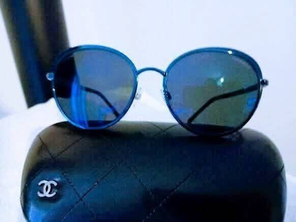 CHANEL Zonnebril ( Unisex ) met case, Overige merken, Zonnebril, Blauw, Ophalen of Verzenden