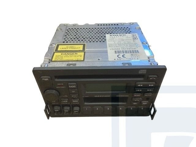 Autoradio, Radio CD player, 12 Volt, Volvo V70/C70 classic 1, Auto-onderdelen, Ophalen of Verzenden, Gebruikt