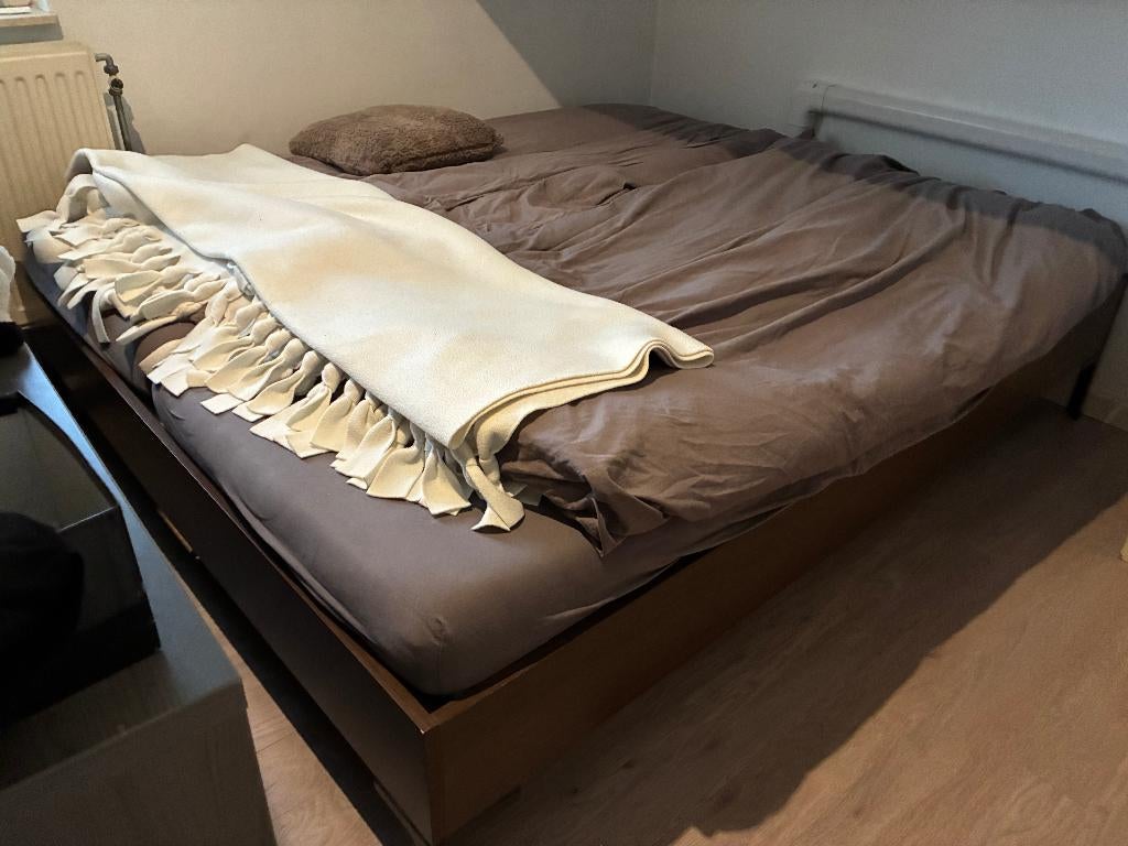 bed, Huis en Inrichting, Slaapkamer | Bedden, Ophalen, Gebruikt, Bruin, Tweepersoons