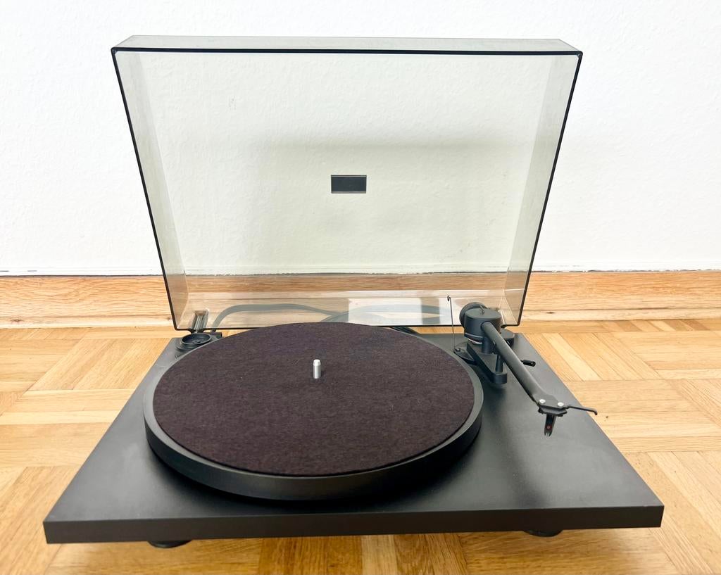 Platine vinyle Pro-Ject + cellule Ortofon, Enlèvement, Utilisé