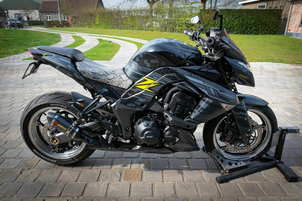 Kawasaki Z1000, Motoren, Particulier