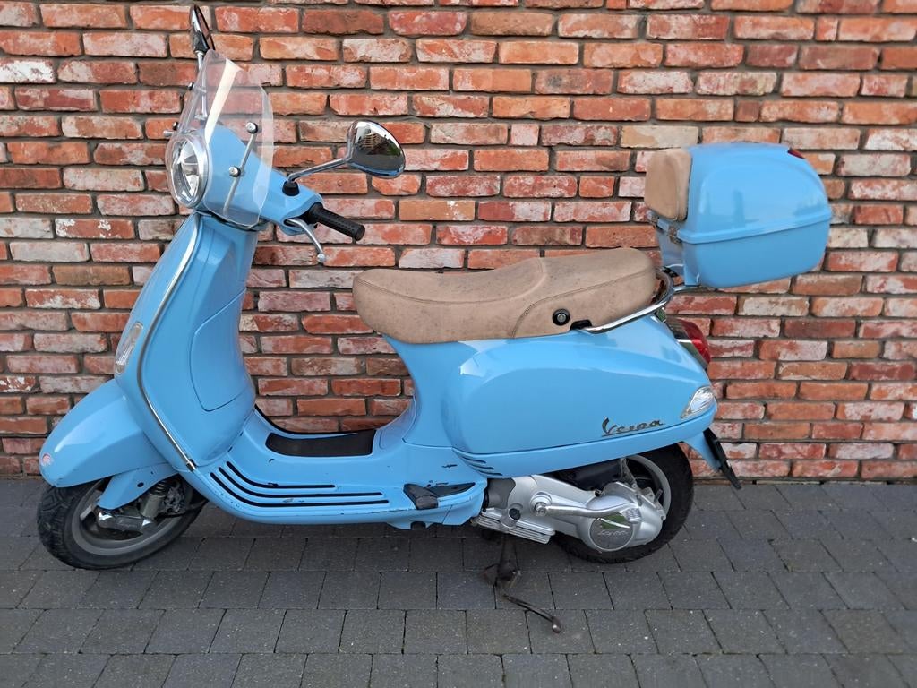 Vespa Lx 125 Bwj 2009  vespa blauw, Fietsen en Brommers, Scooters | Vespa, Ophalen