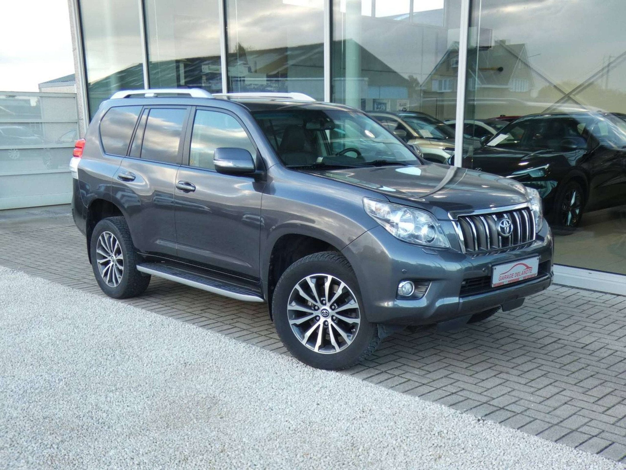 Toyota Land Cruiser 3.0 D4D AUTOMAAT *26446+BTW* +LEDER +Xen, Autos, Cuir, Achat, 213 g/km, Entreprise