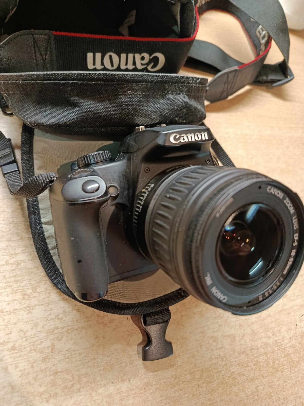 Canon EOS 1000D + EFS 18-55, Enlèvement ou Envoi, Canon, Utilisé, Chargeur